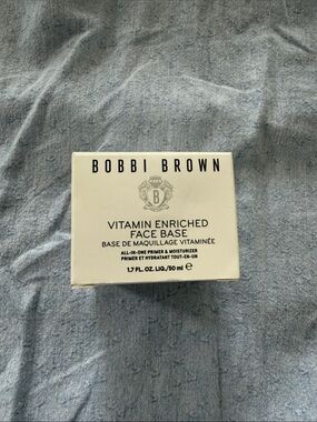 Bobbi Brown Vitamin Enriched Face Base - Cream White Packaging